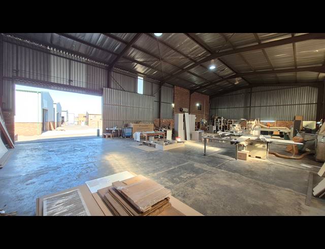 430M² FACTORY FOR SALE IN APEX